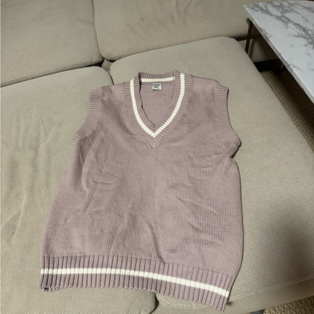 Aritzia Lavender Sleeveless Knit Sweater Vest